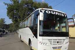Luxury Coach Bus 45 seater Patna